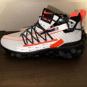 COPY - Nike React WR ISPA “Ghost Aqua”